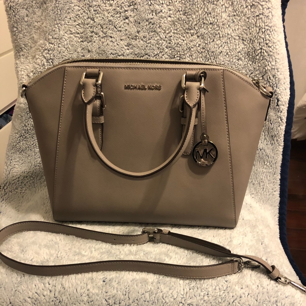 Micheal Kors satchel bag